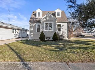 1013 Sycamore Ave, Racine, WI 53406