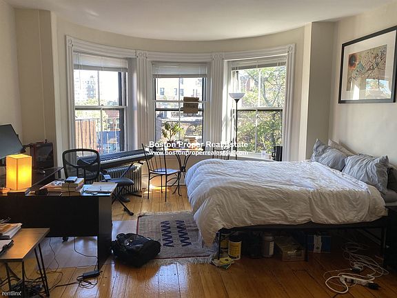 381 Commonwealth #7 Boston - Back Bay Unit Photo 4