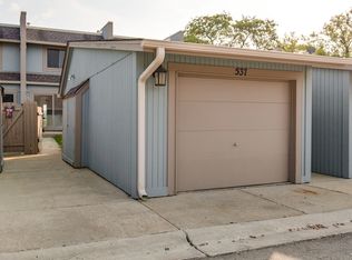 537 Pheasant Ct, Grayslake, IL 60030