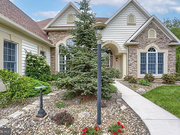 3rd image of 7094 Killarney Dr