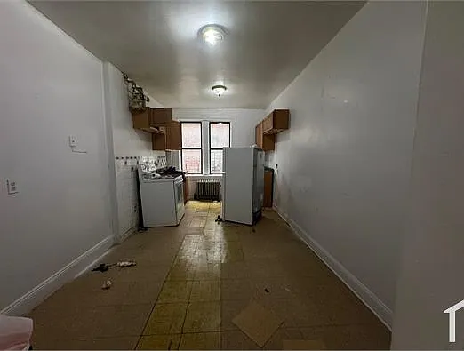 1738 Univ Ave #4K — Photo 13