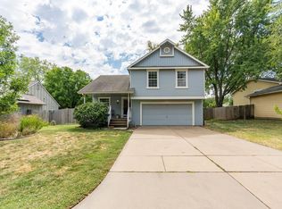 919 W Cedarwood Ct, Andover, KS 67002