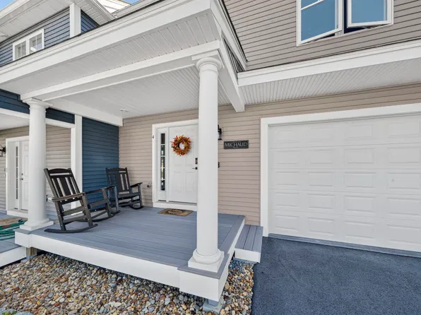 4 Autumn Lane, Raymond, NH 03077