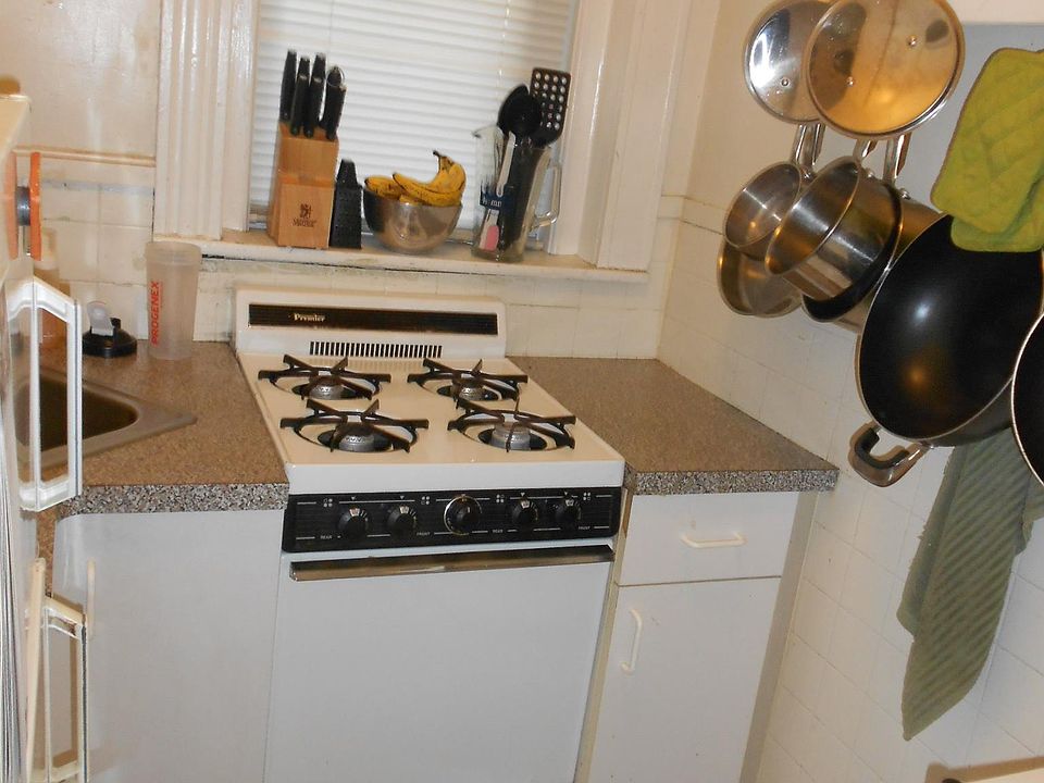 2nd image of 200 Park Dr