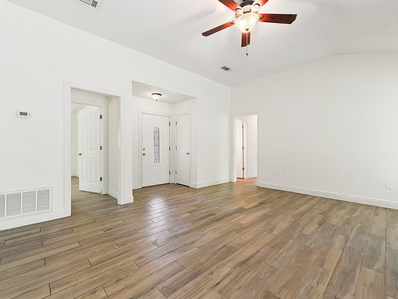 5th image of 111 Winchester Dr
