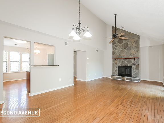 4th image of 1200 Realm Ln