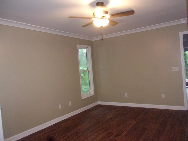 441 Dunlap St — Photo 7