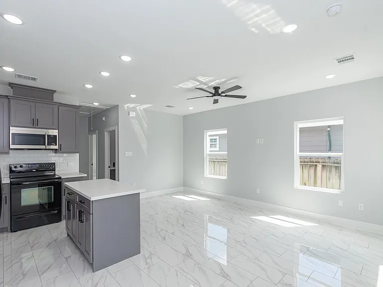 6513 Avenue B #B — Photo 6