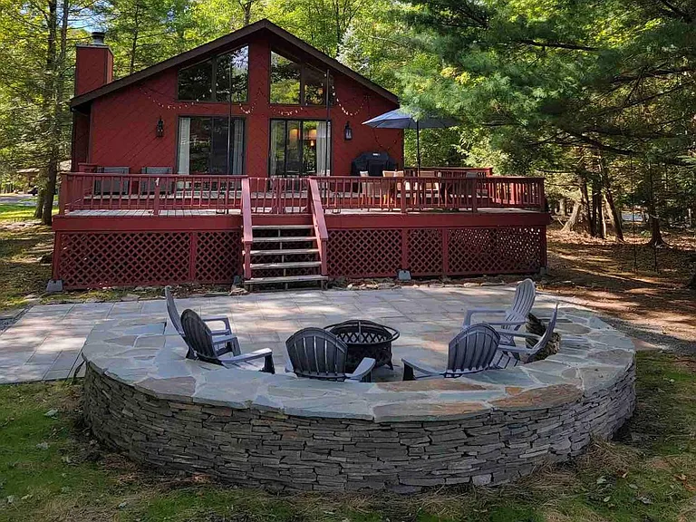 113 Laurel Hill Dr — Photo 3