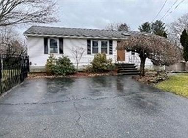 50 Elmwood St, North Andover, MA, 01845