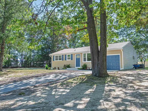310 Sandy Ln, Galloway, NJ 08205