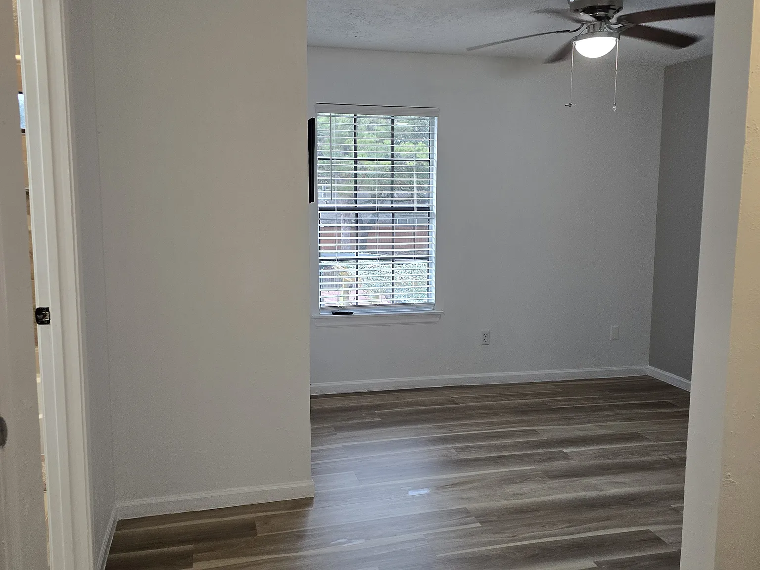 2 bed, 550 sqft, $1,400 — Photo 3