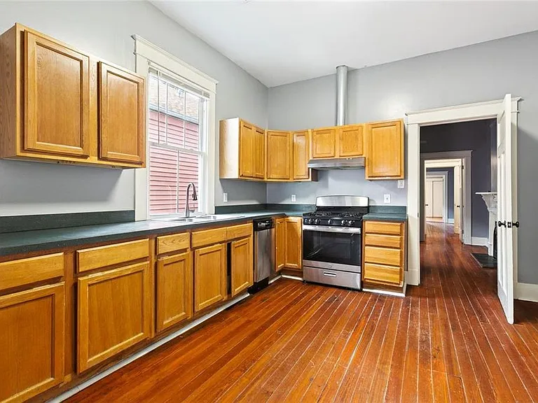 1705 Rousselin Dr — Photo 4