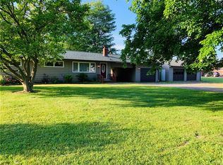 131 Shenango Rd, New Castle, PA 16105