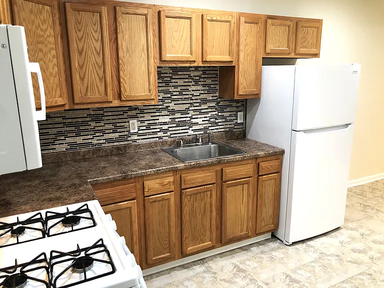 1323 N Allison St — Photo 13