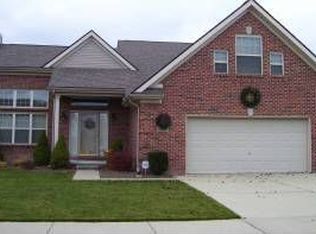 26922 Pepperwood Dr, Woodhaven, MI 48183