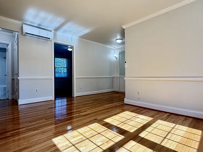 819 S Alfred St #2 — Photo 3