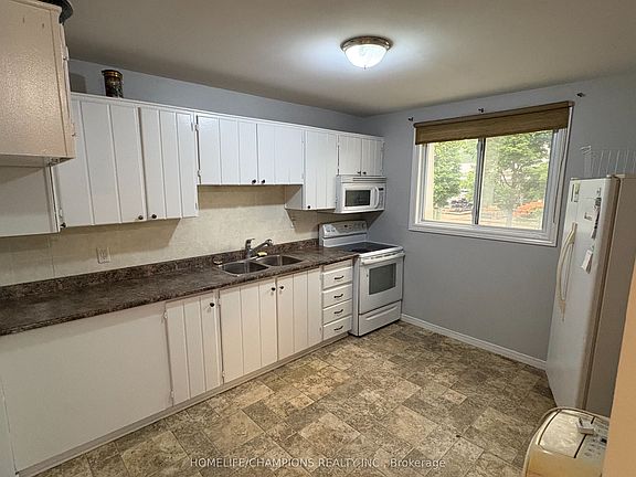 5th image of 60 Elmsdale Dr #33