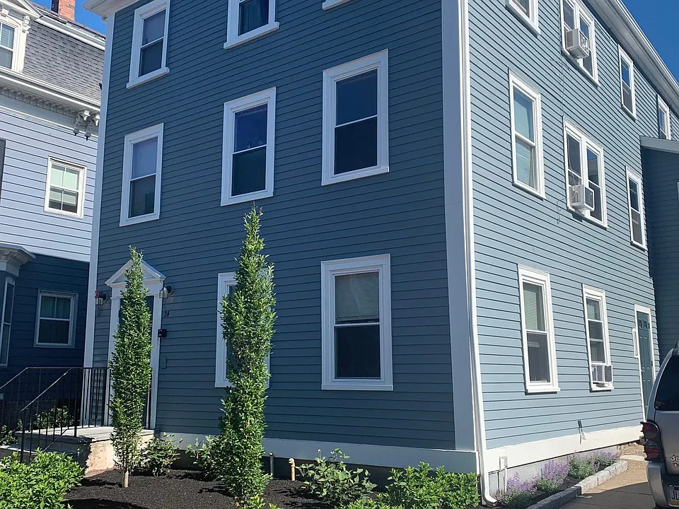 24 Lynde Street