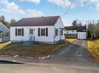 16 Brookside Ave, Augusta, ME 04330