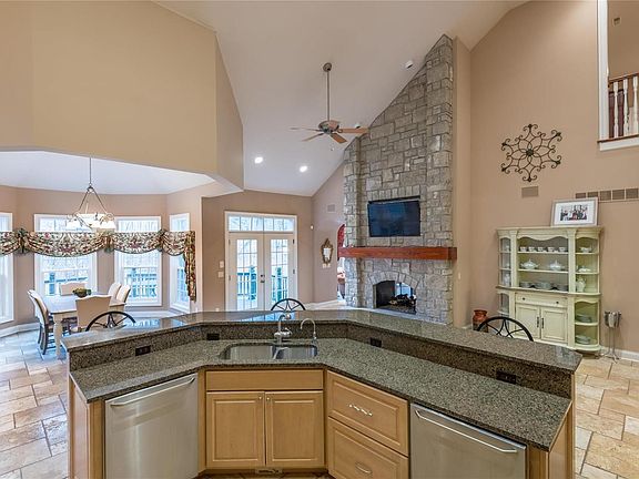 5th image of 522 Morel Ct
