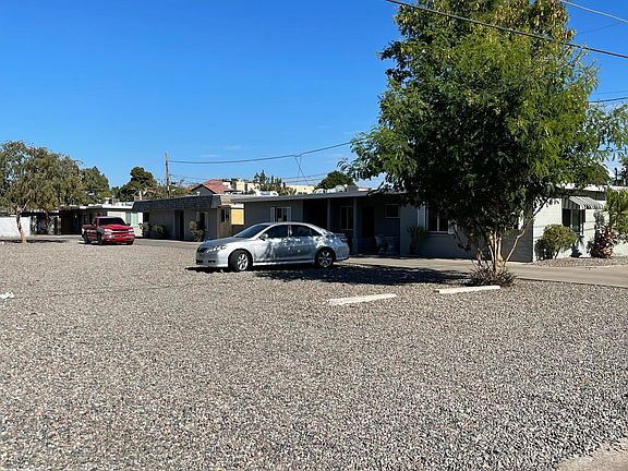 4th image of 920 E Montebello Ave APT 4