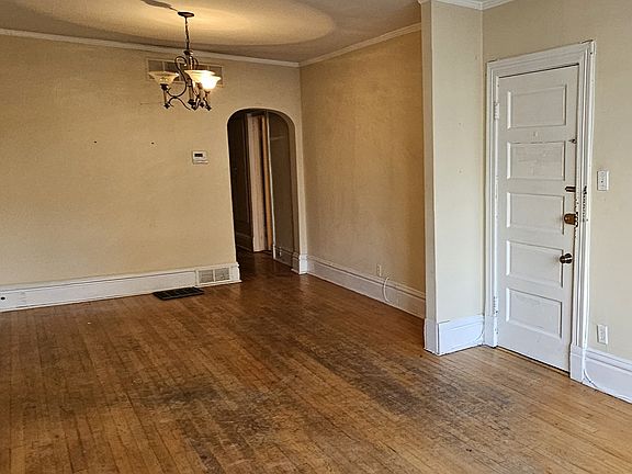 4th image of 3639 N Greenview Ave