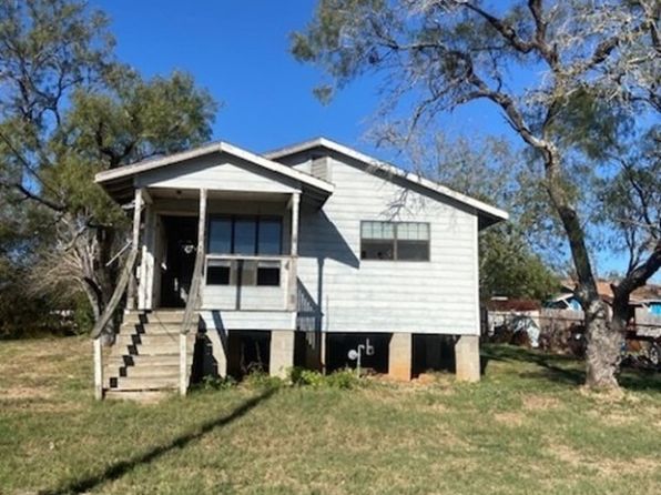 107 Franklin St, Luling, TX 78648