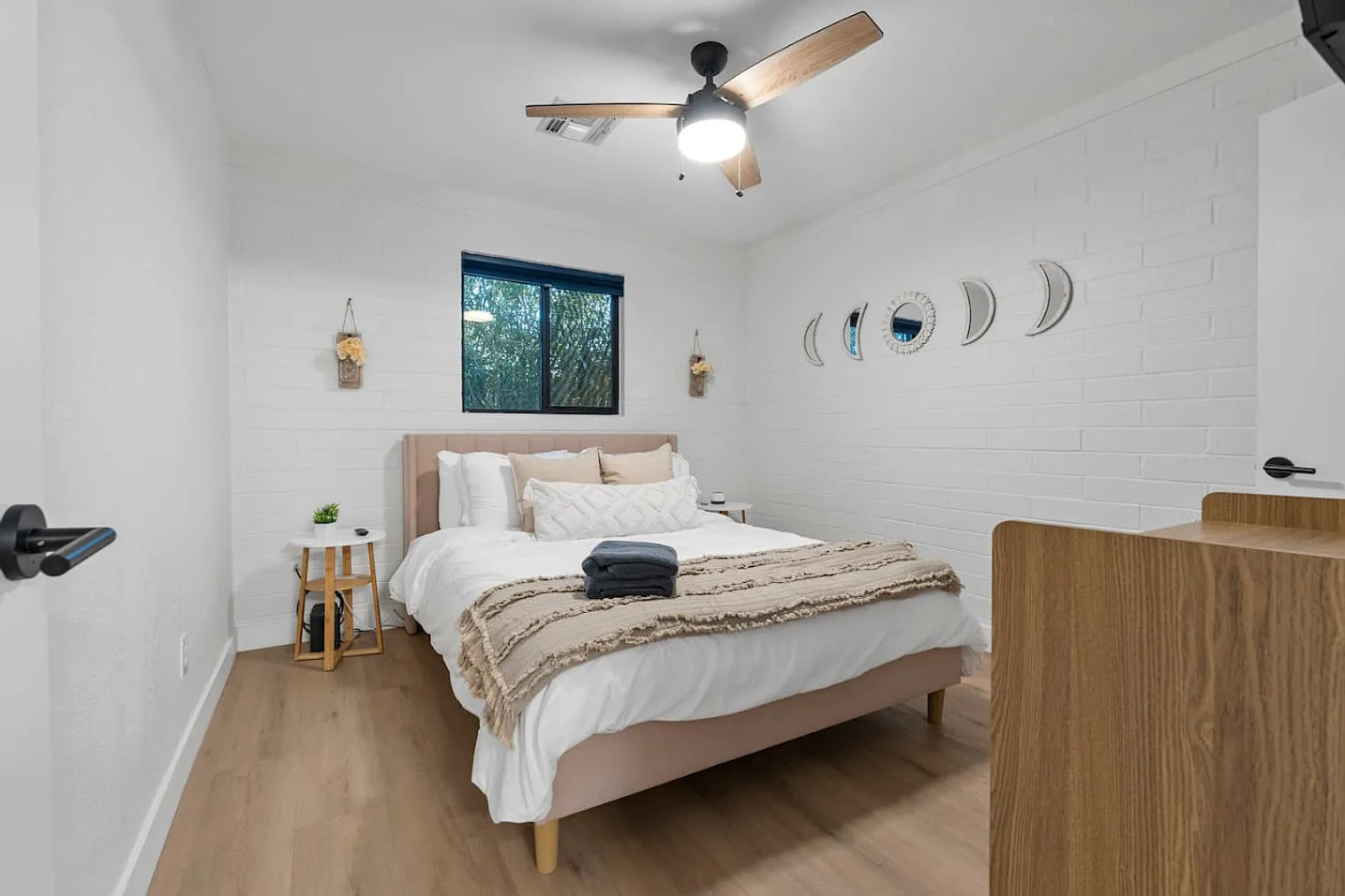2 bed, 1.0 bath, $3,953 — Photo 3