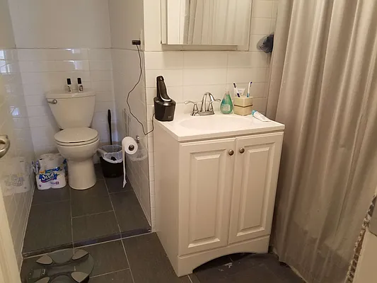 Rented by Chartwell Manhattan Realty | media 4