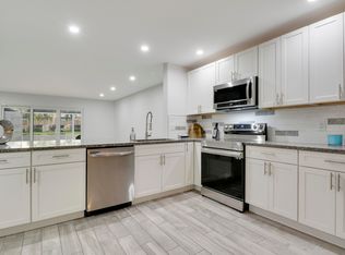 372 Maplecrest Cir, Jupiter, FL 33458