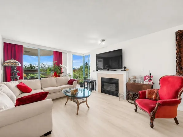 338 Taylor Way, West Vancouver, BC V7T 2Y1