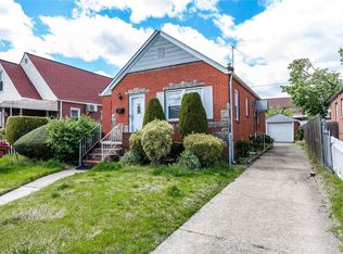87 Locustwood Blvd, Elmont, NY 11003