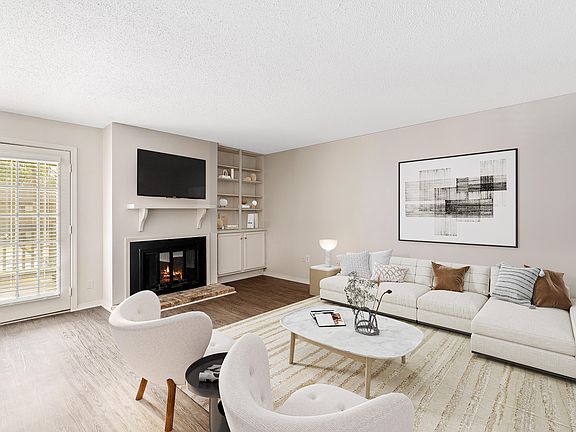 4th image of 1601 Hillcrest Rd #99