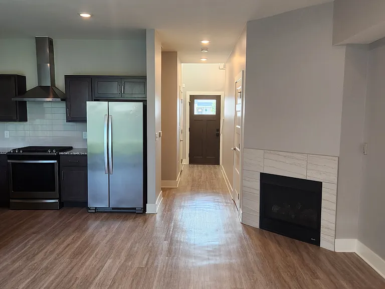Hanover Townhomes — Photo 18