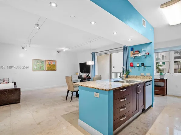 19900 E Country Club Dr, Aventura, FL