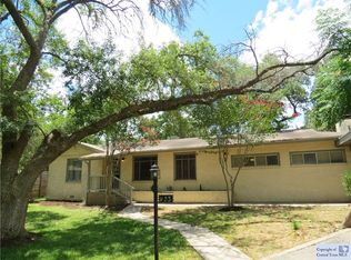953 Encino Dr, New Braunfels, TX 78130