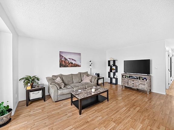 5th image of 10015 B 97th Ave