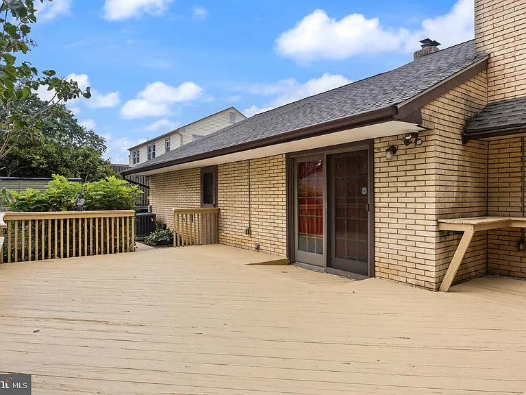 10 Traynor Ln — Photo 24