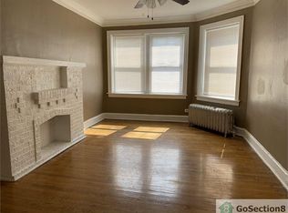 7521 S Coles Ave #3G, Chicago, IL 60649