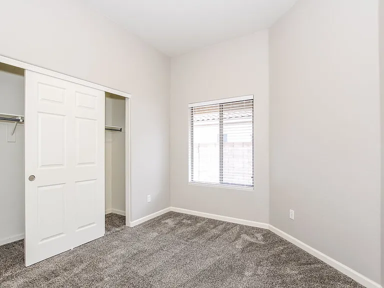 14510 N 87th Ave — Photo 11