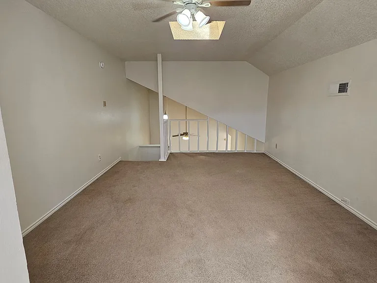 544 E Windsor Dr — Photo 48