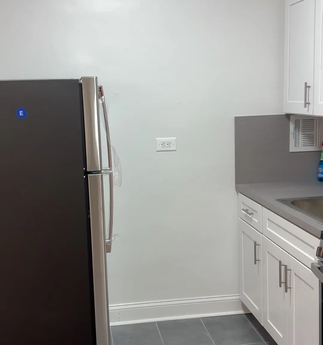 Studio, 400 sqft, $1,825 — Photo 1