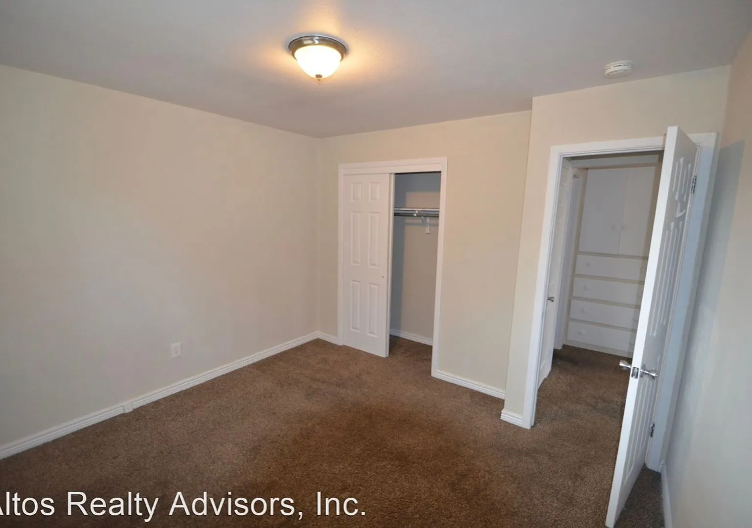 1020-1028 Balsam St — Photo 1