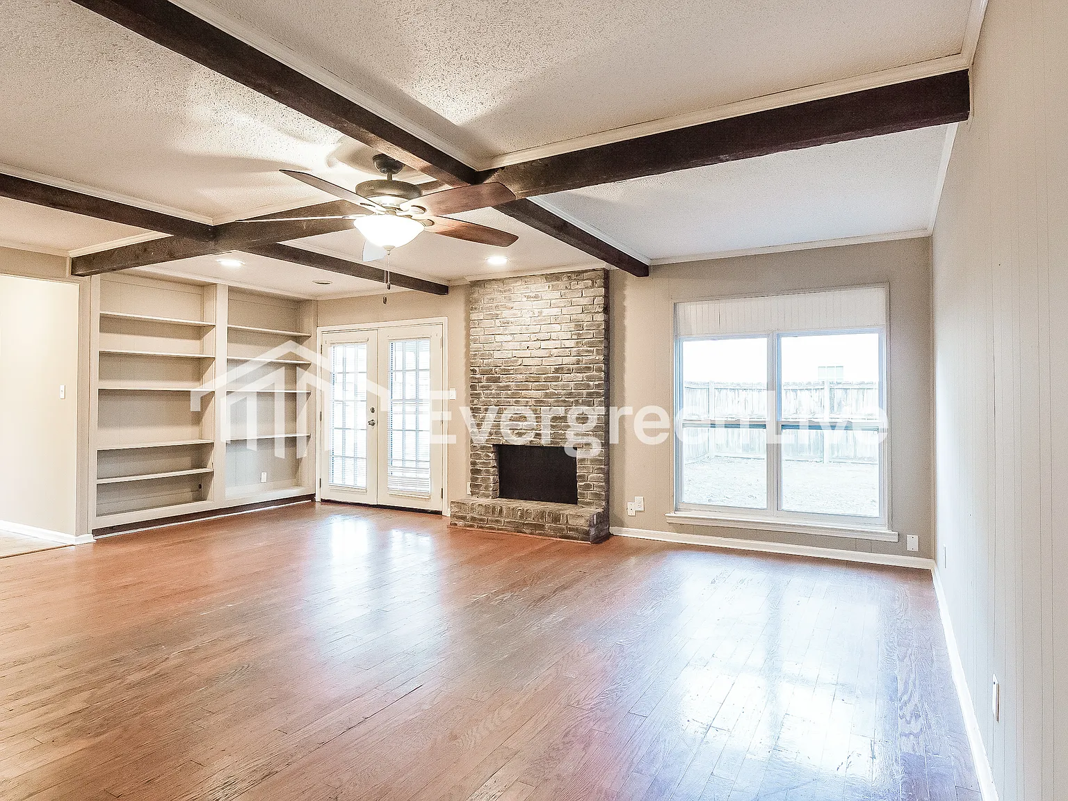 3 bed, 2.0 bath, 1693 sqft, $1,345 — Photo 3