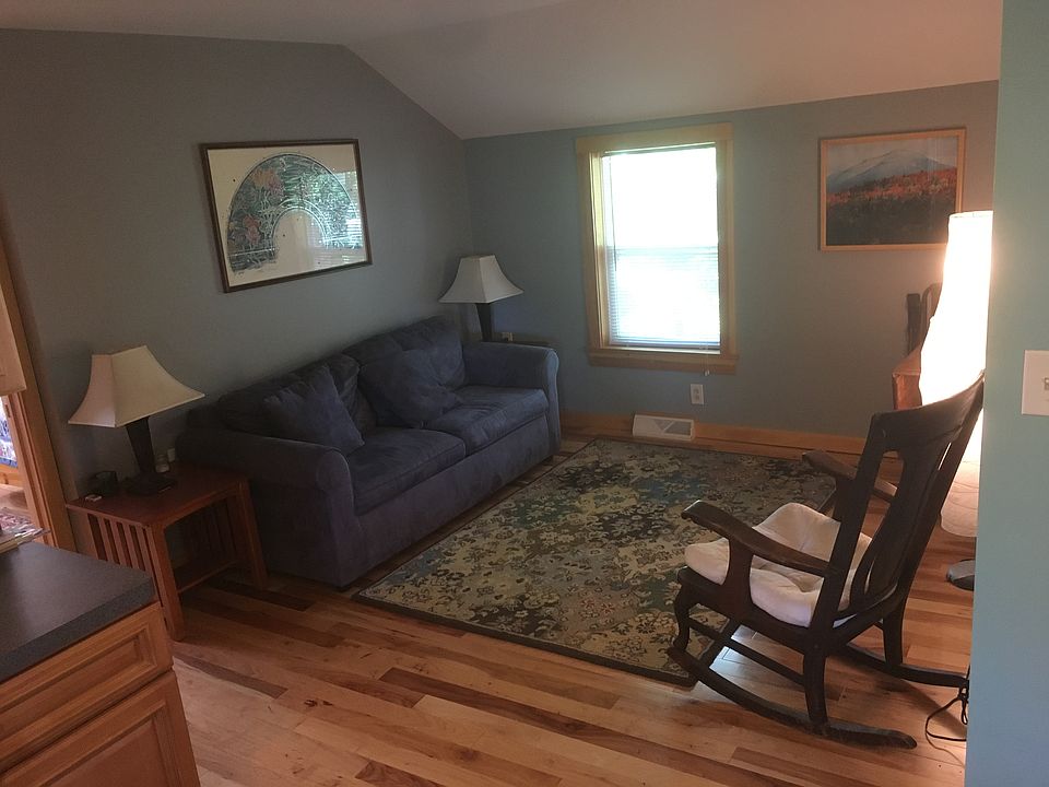 1st image of 204 East Ave