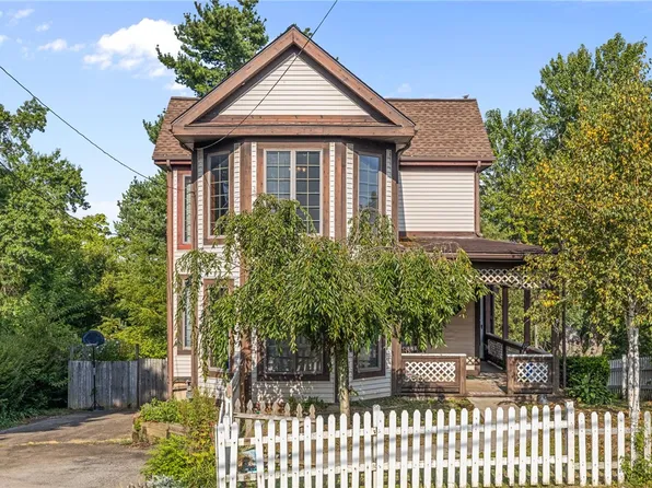 1007 Maple Ave, West Alexander, PA 15376