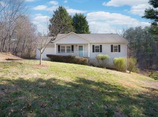 5 Rash Rd, Asheville, NC 28806
