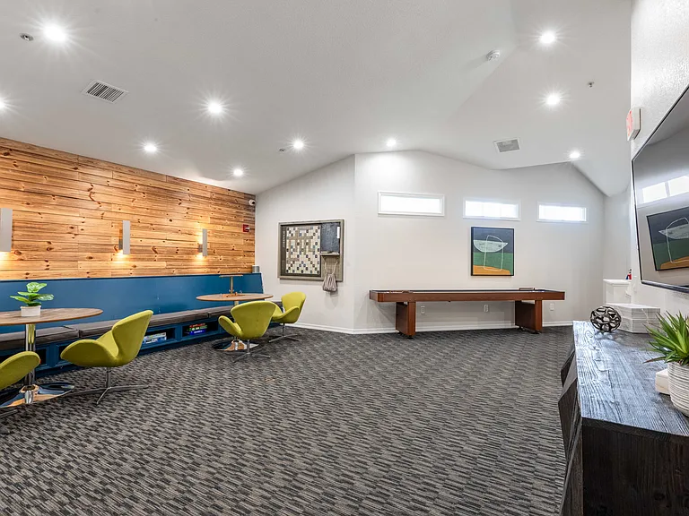Pavilions at Silver Sage Apartments — Photo 17