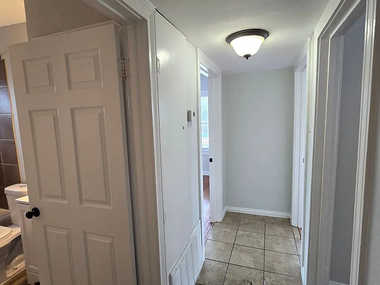 1802 W Gramercy Pl — Photo 14